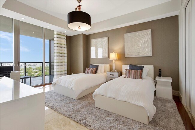 Building Photo - 9705 Collins Ave