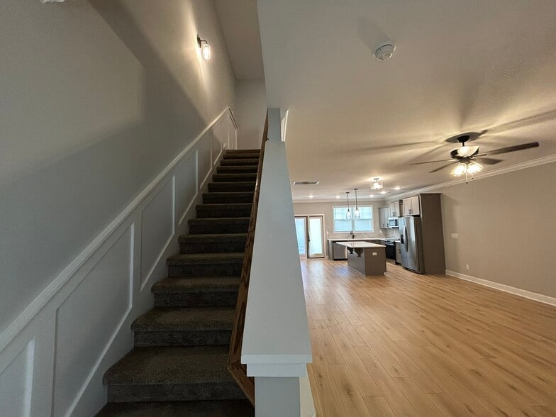 Building Photo - 163 Susan Lynn Dr