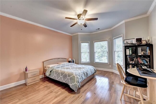Building Photo - 645 Falls Bay Ct