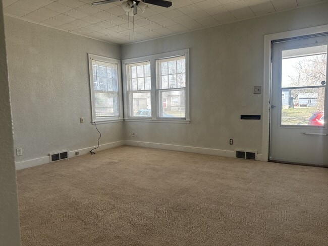 Building Photo - 225 W 1st St