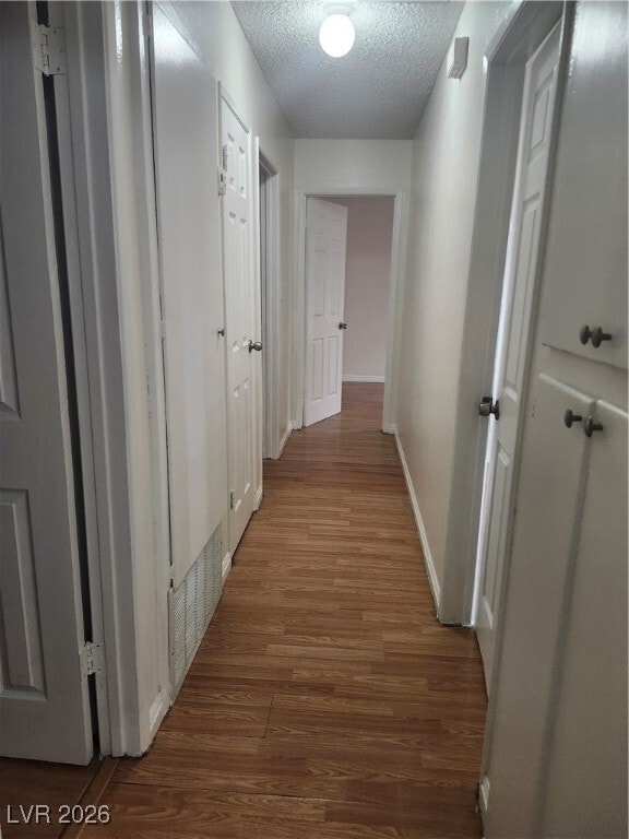 Building Photo - 2600 E Vana Ave