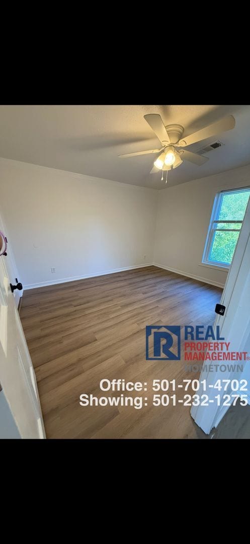 Building Photo - Newly remodeled duplex!