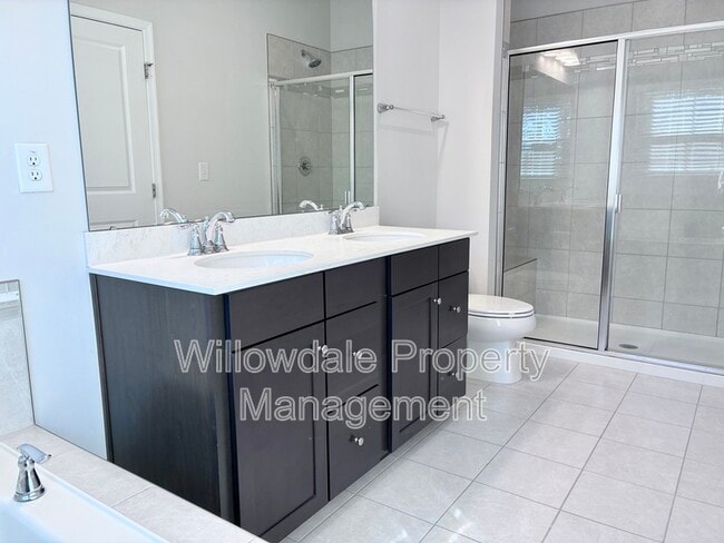 Building Photo - 812 Channing Park Cir