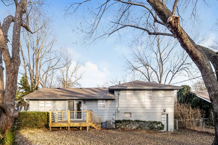 Building Photo - 608 SW Merritt St