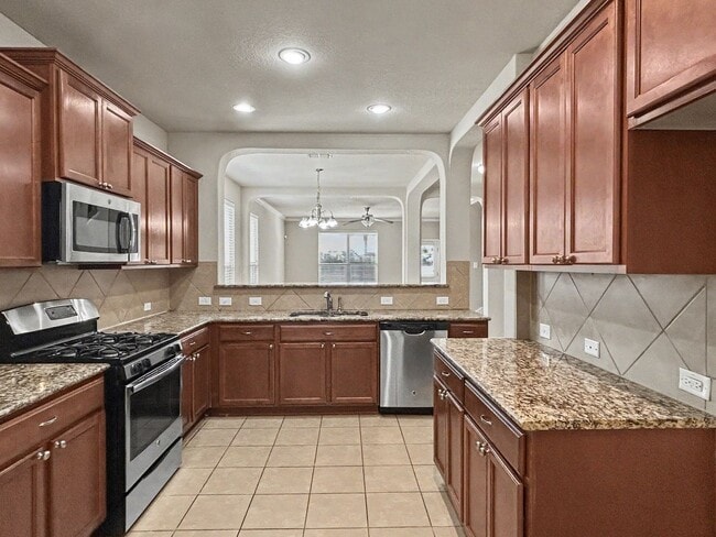 Building Photo - 3,115-Square-Foot Home in Wildhorse at Tausch Farms