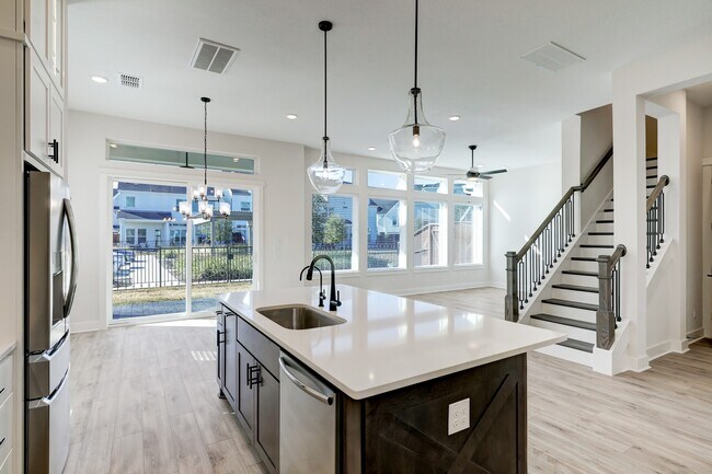 Building Photo - 3105 Somerset Levens Ln