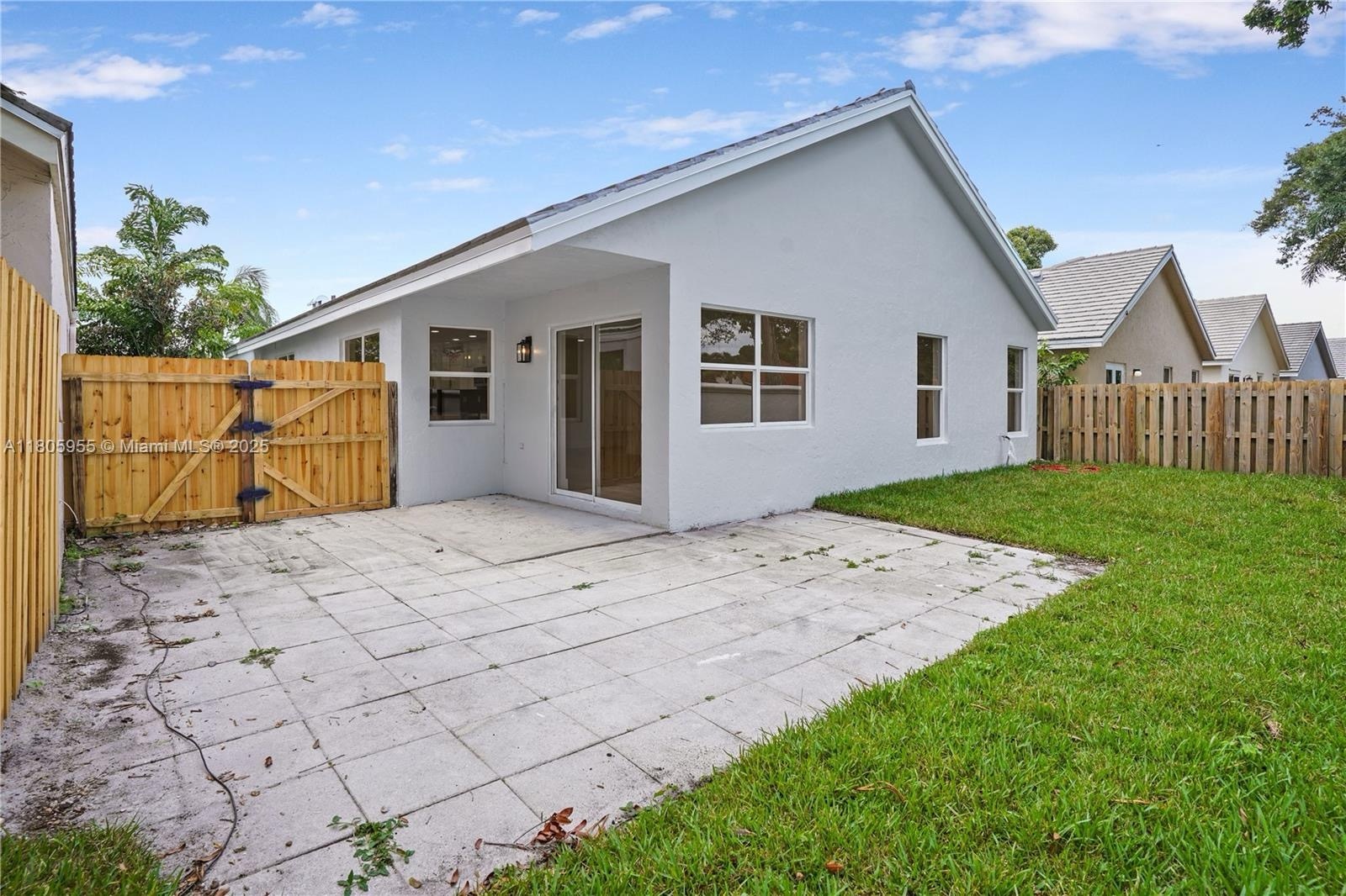 Building Photo - 9354 Arborwood Cir