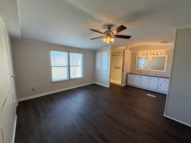 Building Photo - 941 N Bucks Pocket Rd SE