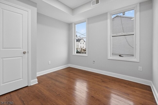 Building Photo - 579 S 12th St