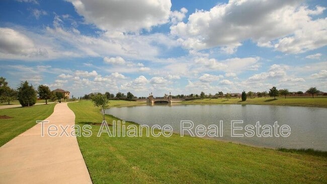 Building Photo - 2214 Rothbury Dr