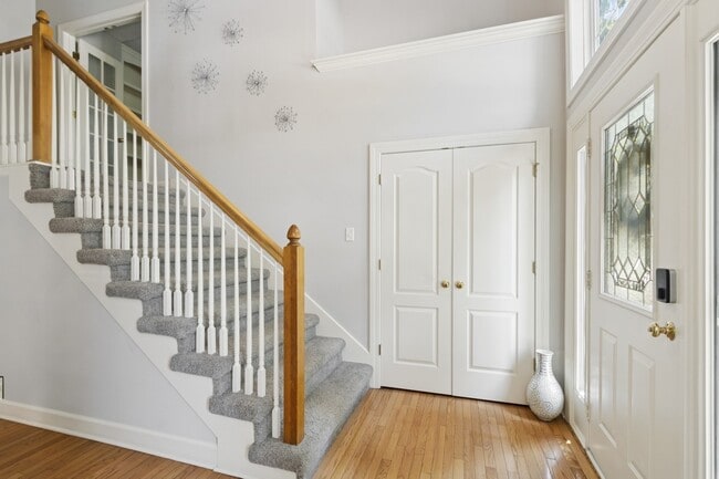 Building Photo - 5341 Meadowlark Dr