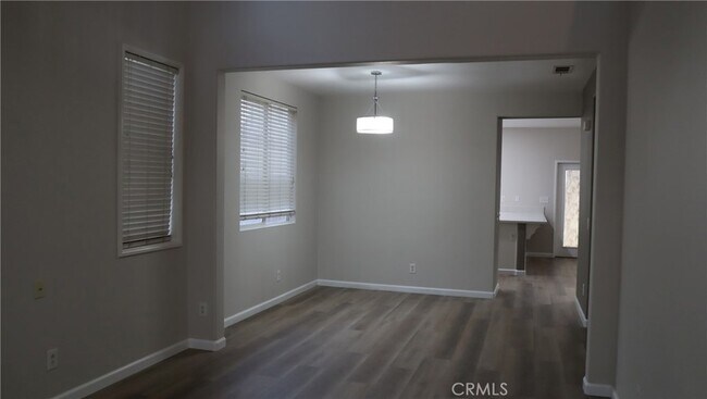 Building Photo - 3722 Almansa Way