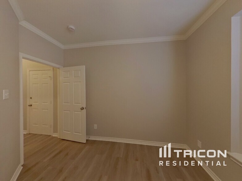 Building Photo - 7133 Denver City Dr