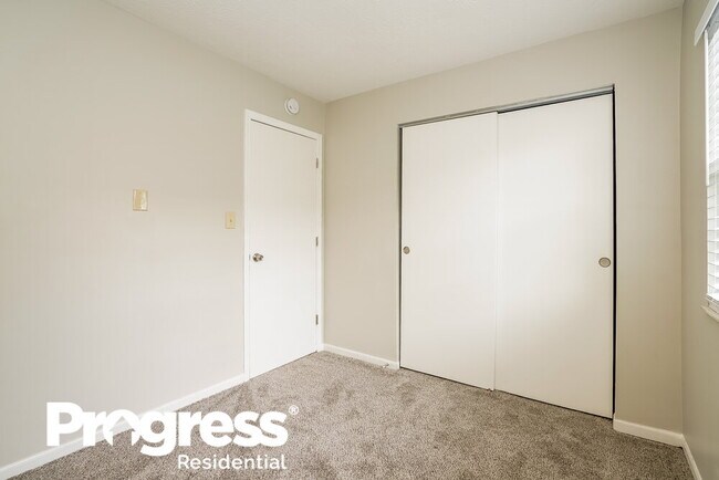 Building Photo - 3628 Valley Lake Dr