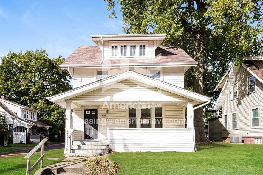 Primary Photo - 1247 Hoover Pl NW