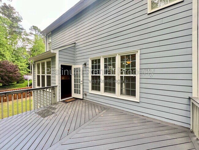 Building Photo - 2980 Highland Pass