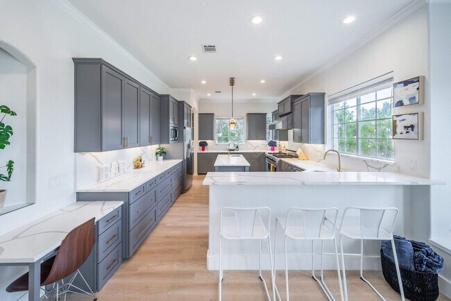 Building Photo - 8902 Feather Hill Rd