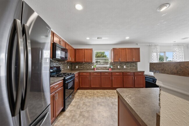 Building Photo - 15323 Trinity Meadow Dr