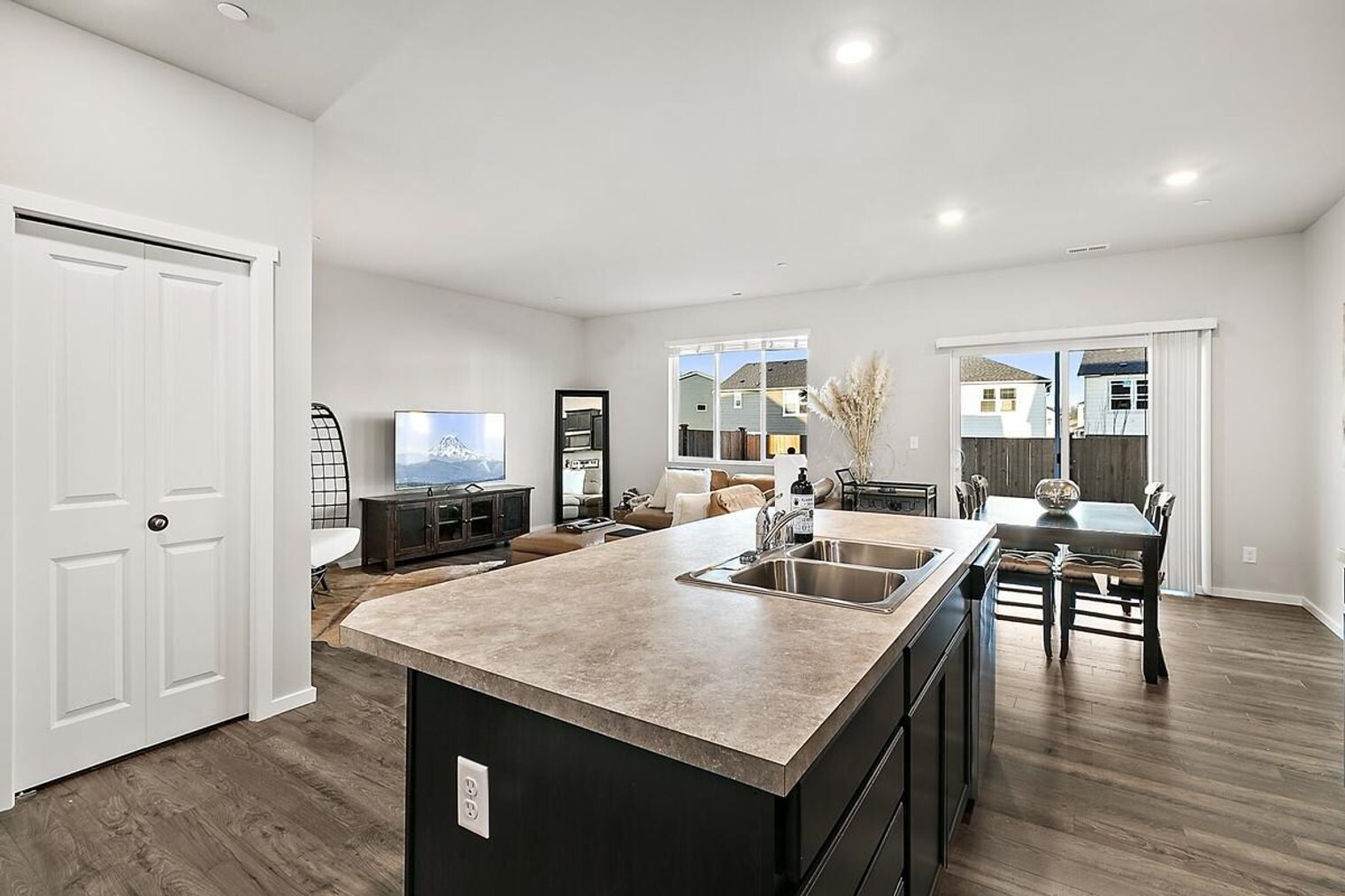 Building Photo - 10816 185th St E