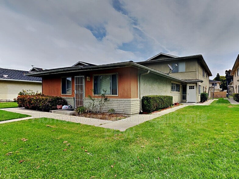 Primary Photo - 2622 Spinnaker Ave