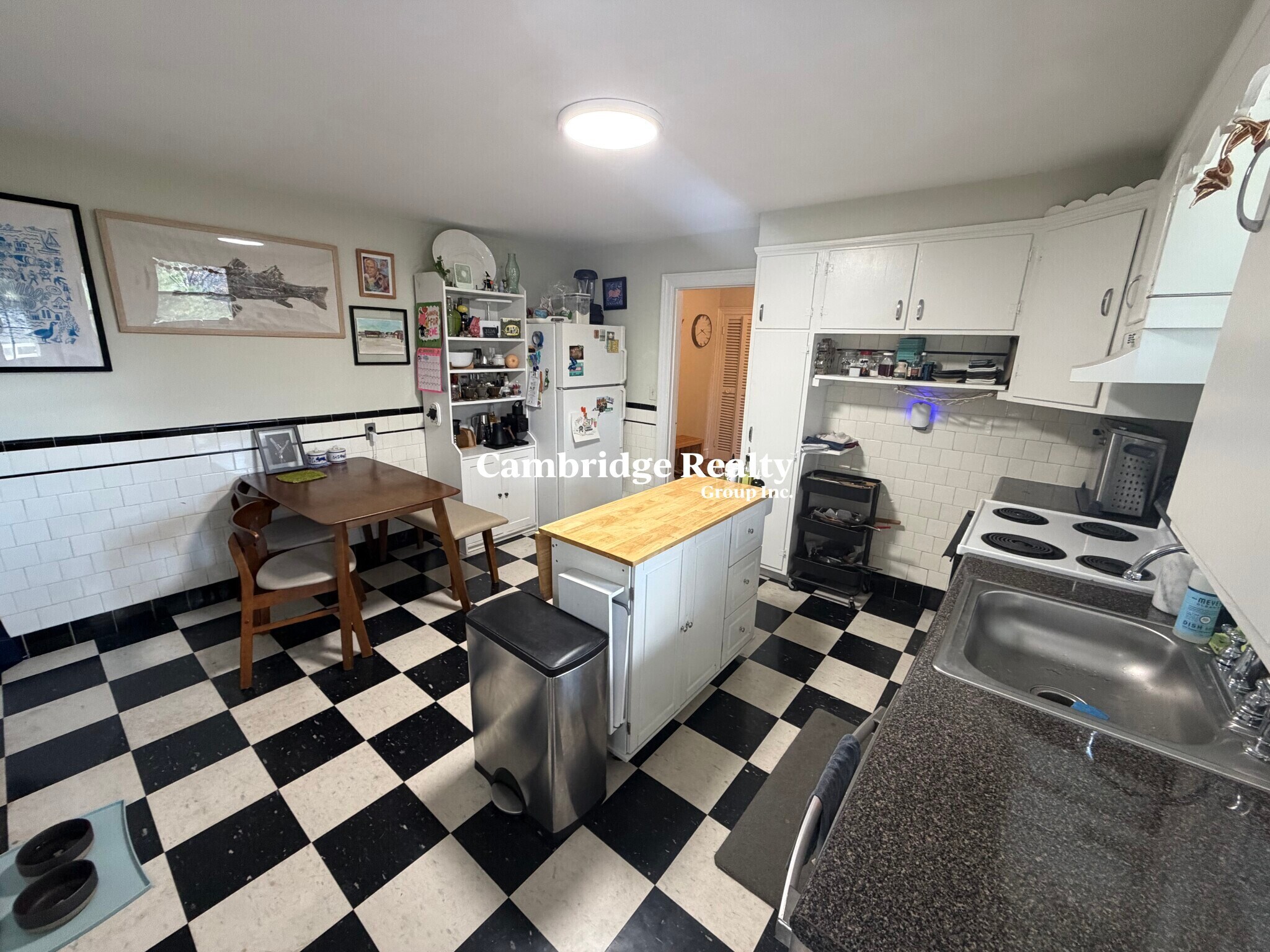 Building Photo - 319 Washington St