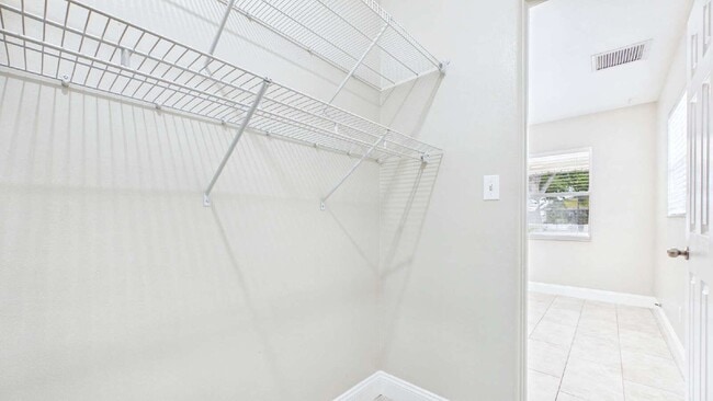 Building Photo - 3815 1st Ave N