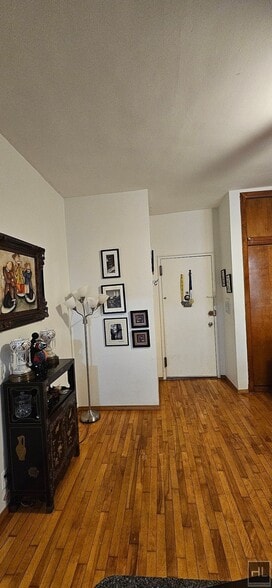 Building Photo - W 56th St