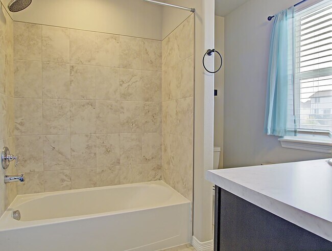 Building Photo - 10801 Saco Dr
