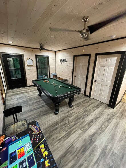 Building Photo - 4227 Round Top Way