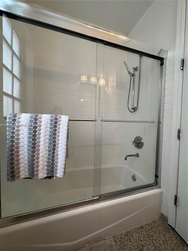 Building Photo - 439 15th St