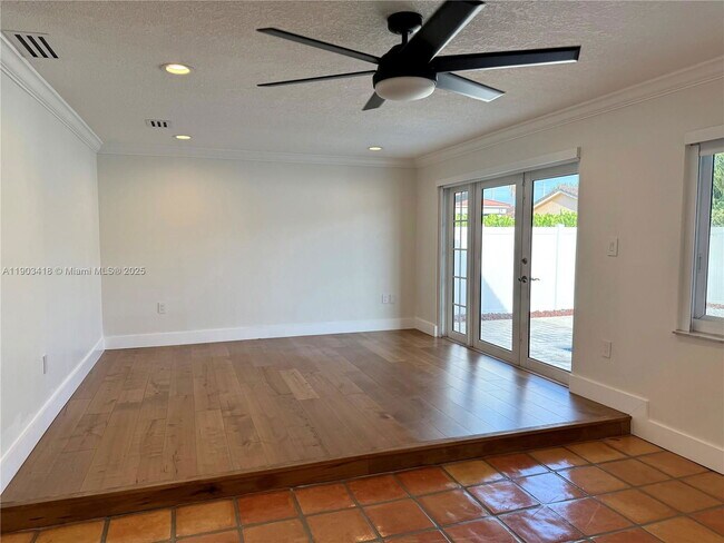 Building Photo - 12030 SW 92nd St