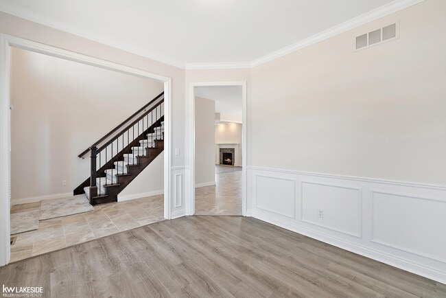 Building Photo - 23827 Shadow Woods Dr