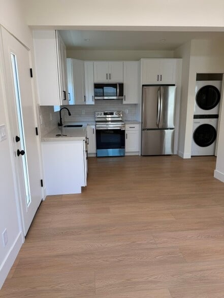 Kitchen wider view - 838 14th St