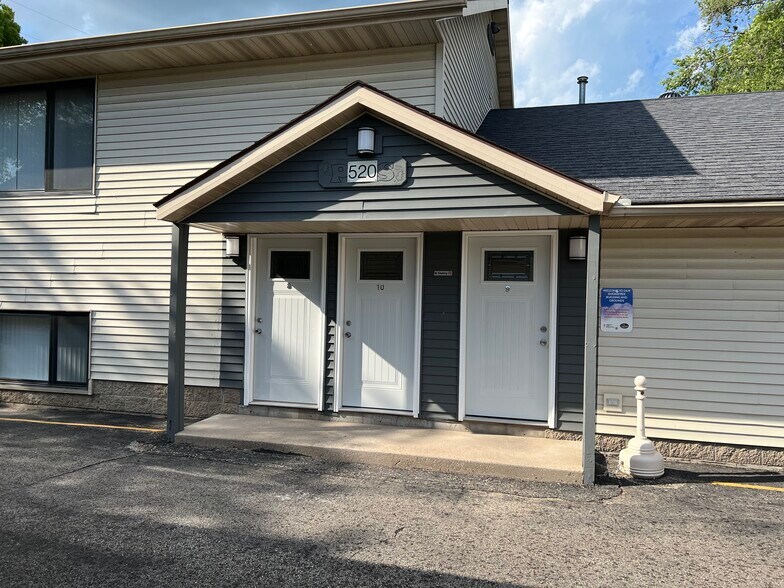 Building Photo - 520 Harriet St