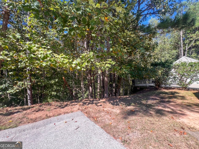 Building Photo - 2058 Greenhill Pass