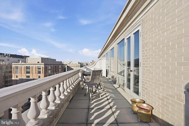 Building Photo - 701 Pennsylvania Ave NW