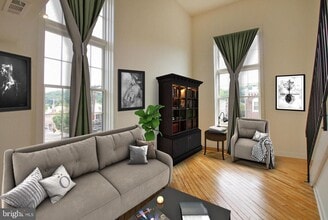 Building Photo - 71 N Main St