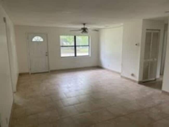 Building Photo - Beautiful fully remodeled home!