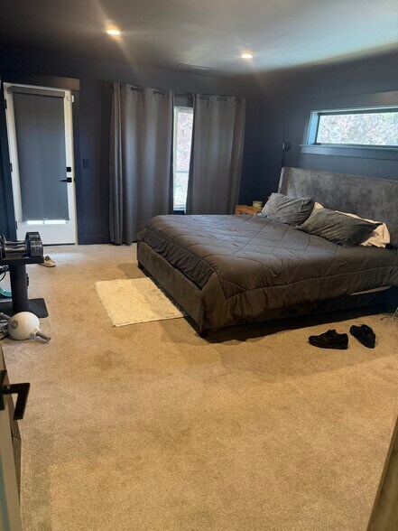 Master bedroom - 10448 3rd Ave SW