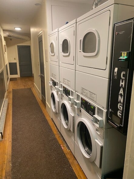 Building Photo - 474 Commonwealth Ave