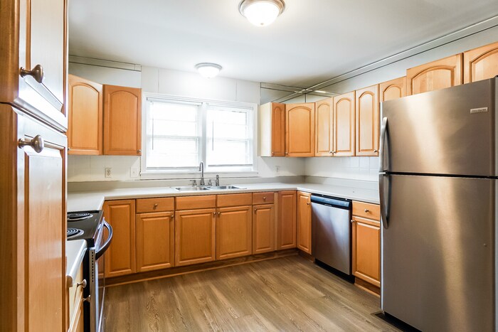 Building Photo - 3336 Berry Dr