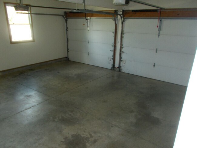 Building Photo - Large, beautiful home in South Richmond