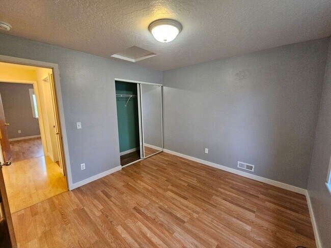 Building Photo - Stunning Home in Medical Lake