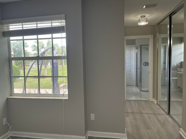 Building Photo - 1624 SW Waterfall Blvd