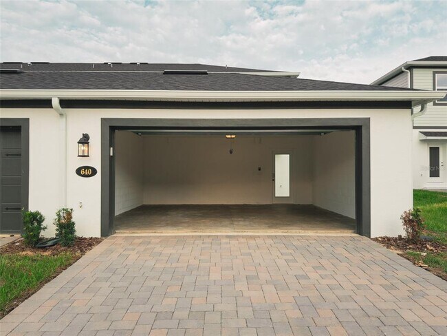 Building Photo - 640 Pothos St