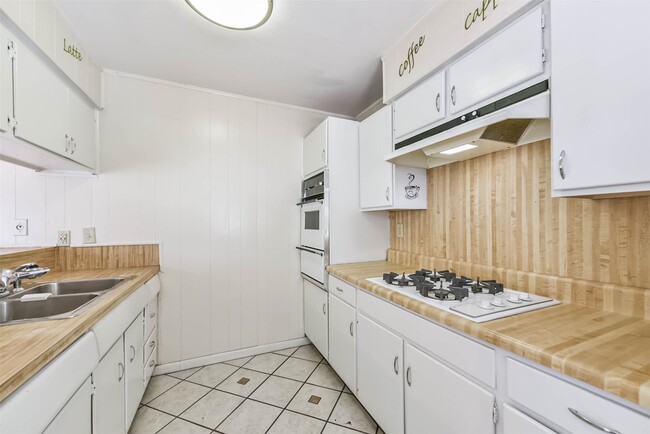Building Photo - 3706 Ramsey Dr