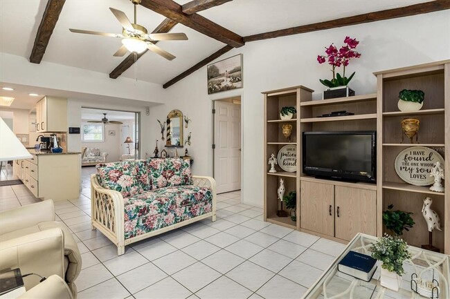 Building Photo - 2220 Broad Ranch Dr