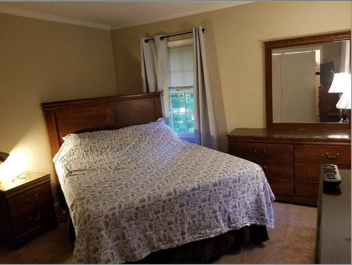 Building Photo - 396 Plantation Rd SW