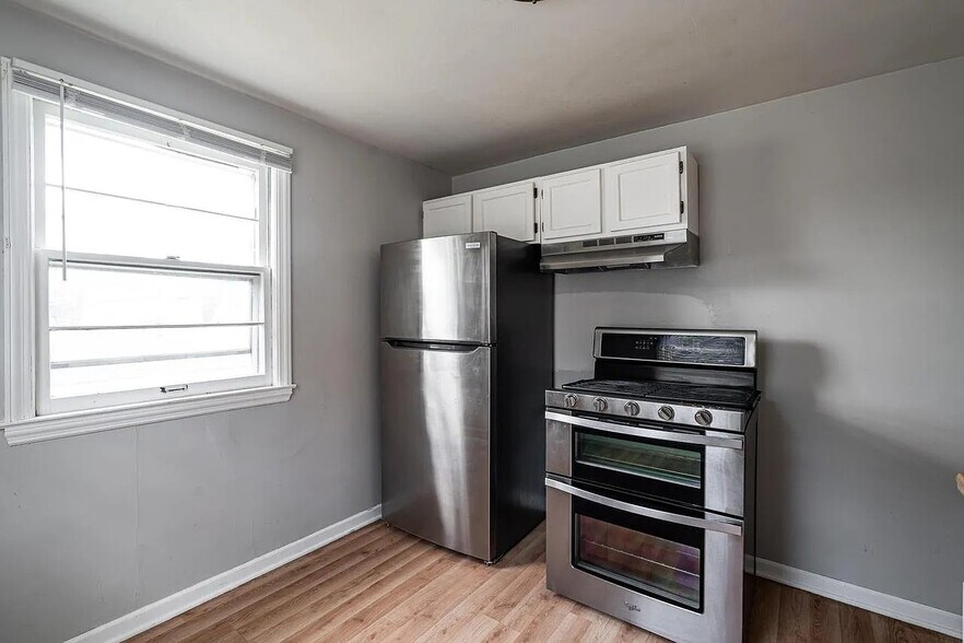 Building Photo - 3225 N 84th St