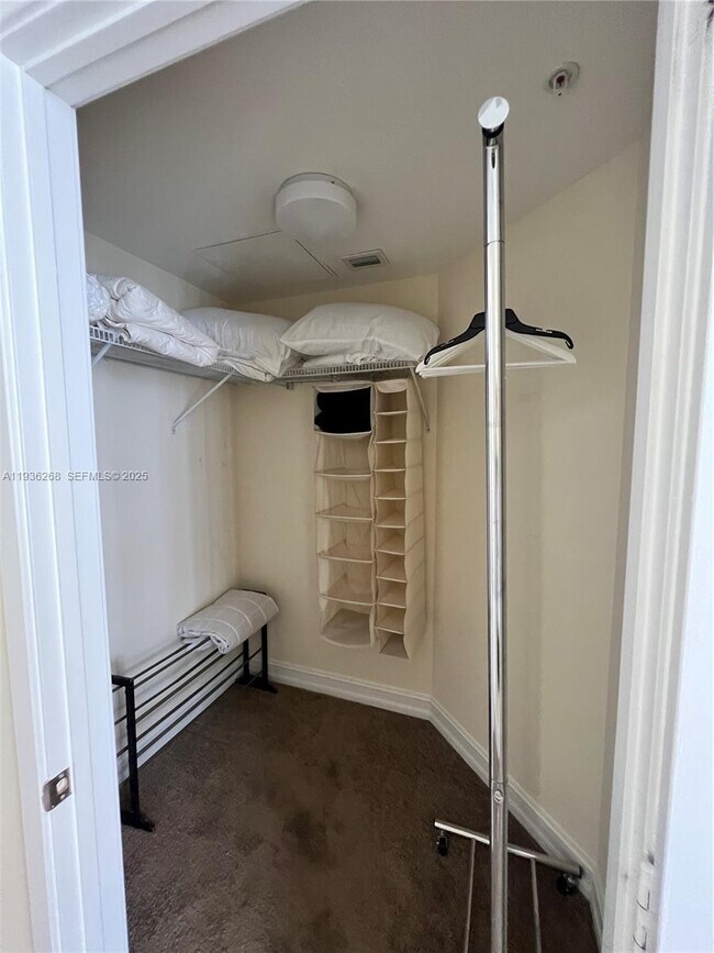 Building Photo - 18201 Collins Ave